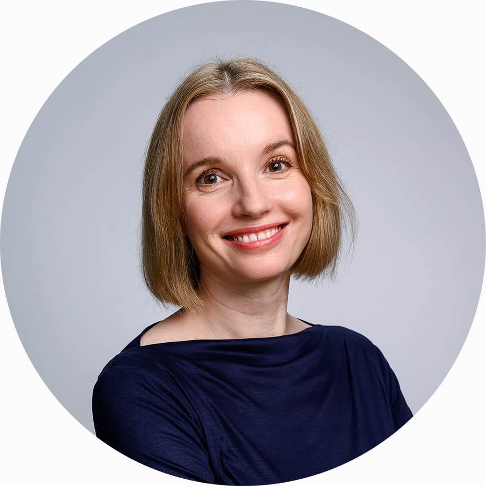 Peggy's LinkedIn Headshot from the Profile Package