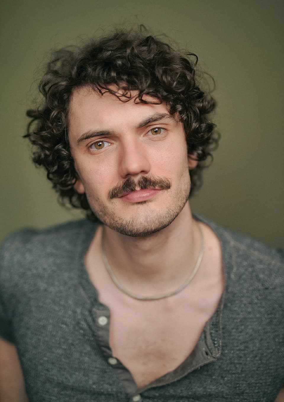 Rowland Stirling's Actor Headshots: Studio and Natural Light