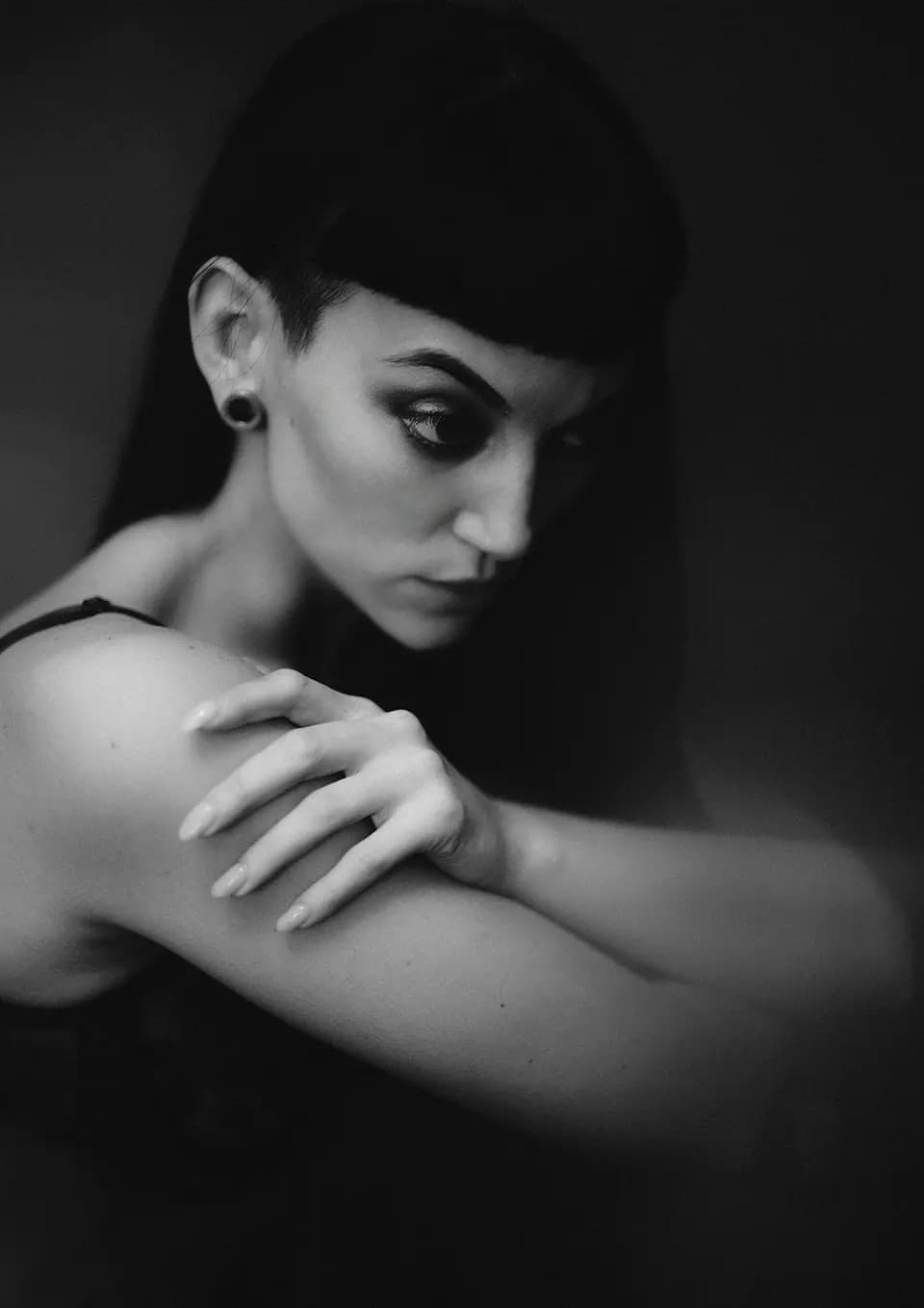 What Do Model Agencies Actually Look for in a Portfolio?